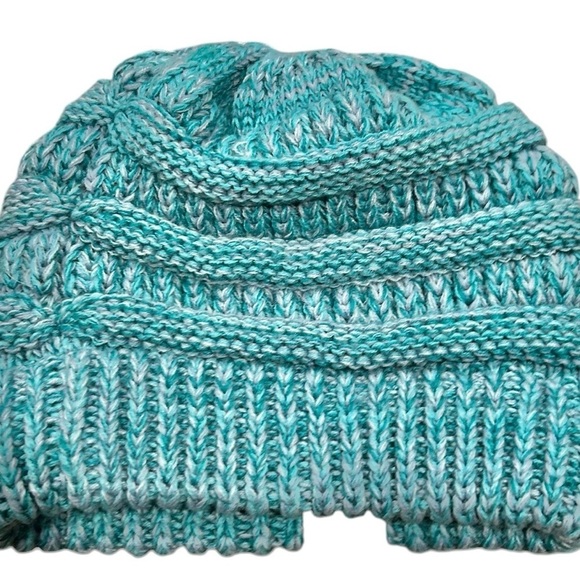 C.C Womens Turquoise Blue Beanie Cable Knit One Size Warm Cozy Winter Cottage - Picture 3 of 6
